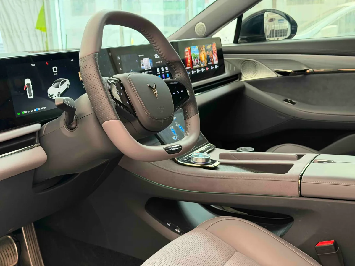 2024 Voyah ZhuiGuang 1.5T 136HP L4 PHEV 43KWH,autocango,china used car exporter,china ev exporter,chinese used car exporter,chinese used ev exporter