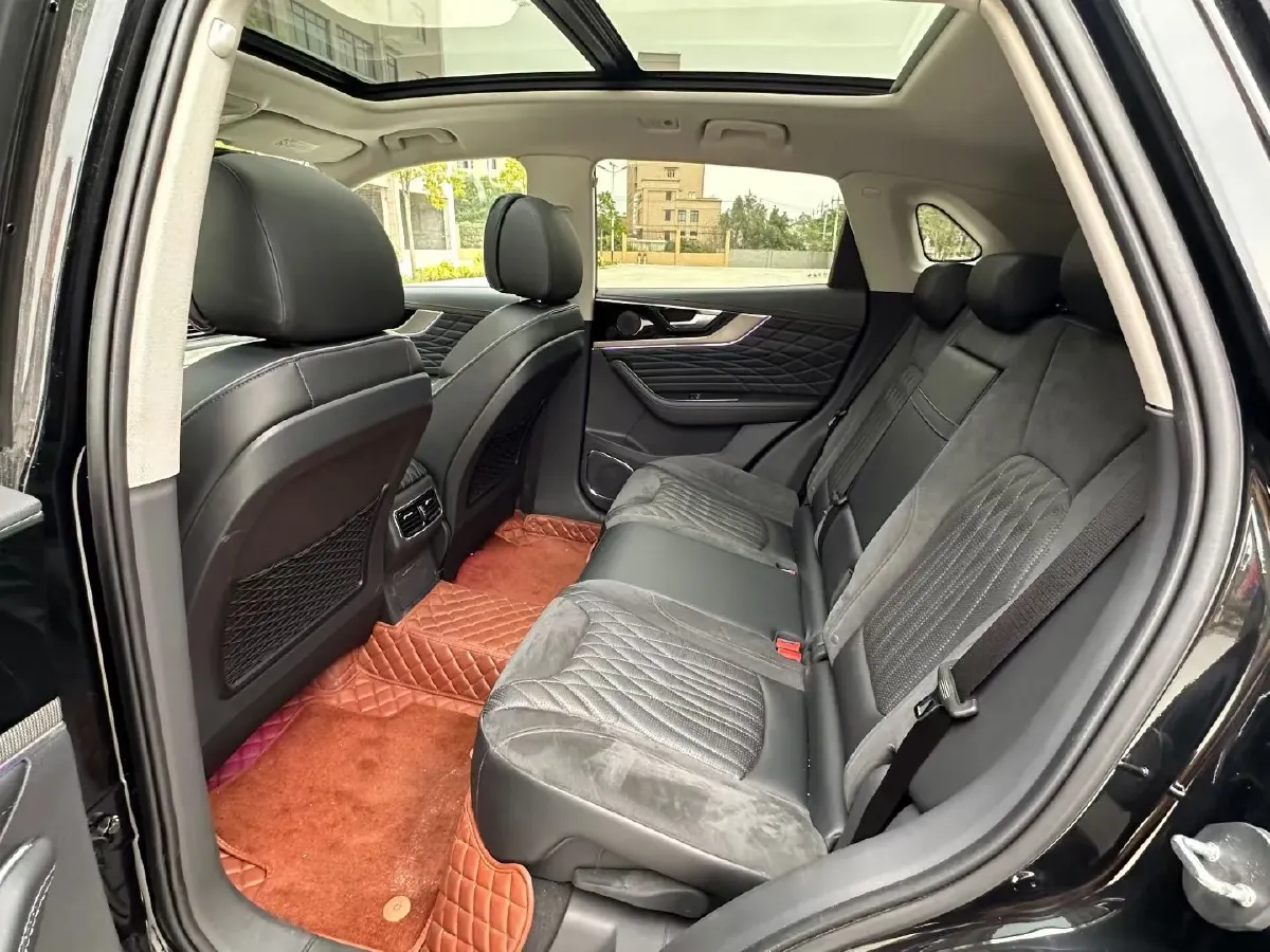 2022 HongQi HS5 2.0T 224HP L4 6AT,autocango,china used car exporter,china ev exporter,chinese used car exporter,chinese used ev exporter