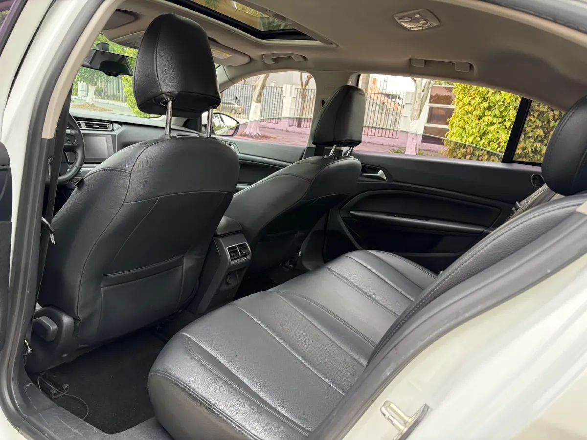 2016 Peugeot 408 1.6T 167HP L4 6AT,autocango,china used car exporter,china ev exporter,chinese used car exporter,chinese used ev exporter