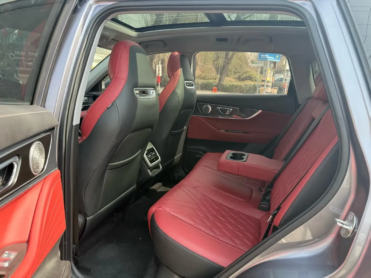 2023 Chery Tiggo 7 Plus 1.6T 197HP L4 7DCT,autocango,china used car exporter,china ev exporter,chinese used car exporter,chinese used ev exporter