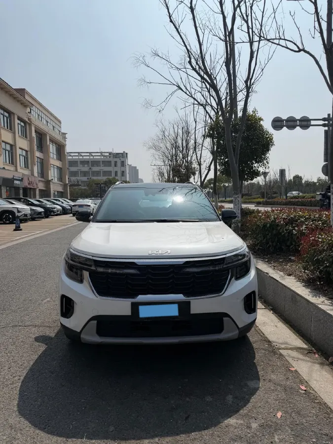 2023 Kia Seltos 1.5L 115HP L4 CVT,autocango,china used car exporter,china ev exporter,chinese used car exporter,chinese used ev exporter