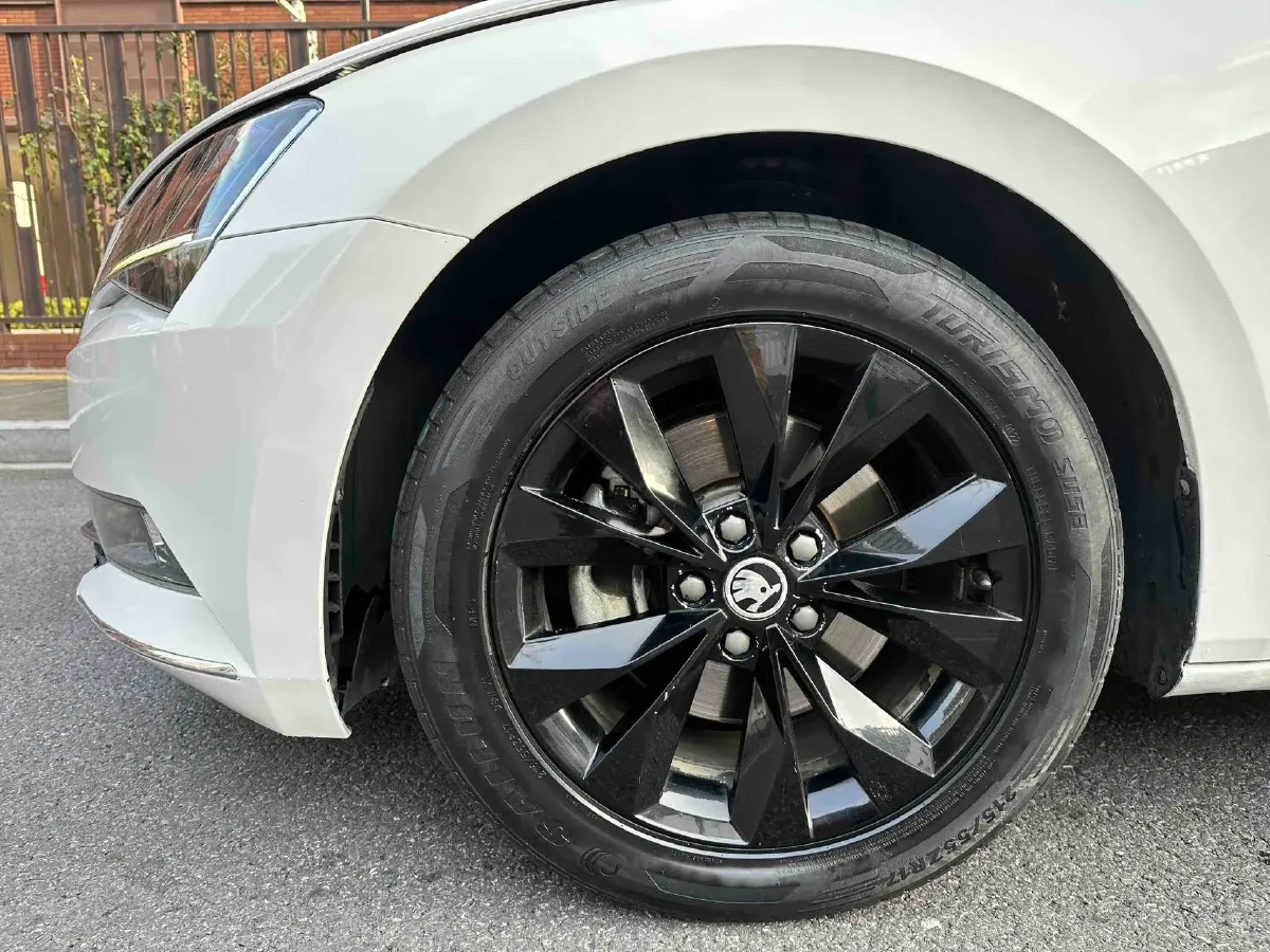 2018 Nissan Terra 2.5L 184HP L4 7AT,autocango,china used car exporter,china ev exporter,chinese used car exporter,chinese used ev exporter