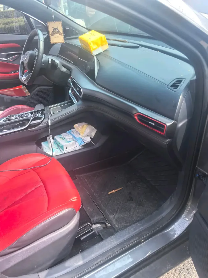 2020 ChangAn UNI-T 1.5T 180HP L4 7DCT,autocango,china used car exporter,china ev exporter,chinese used car exporter,chinese used ev exporter