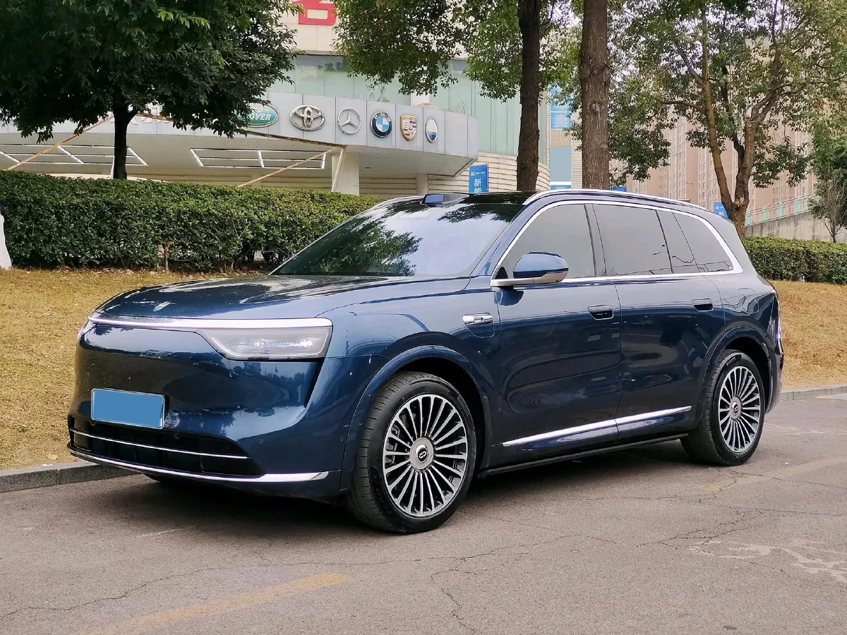 2025 AITO AITO M8 REEV 160HP REEV 53.4KWH,autocango,china used car exporter,china ev exporter,chinese used car exporter,chinese used ev exporter