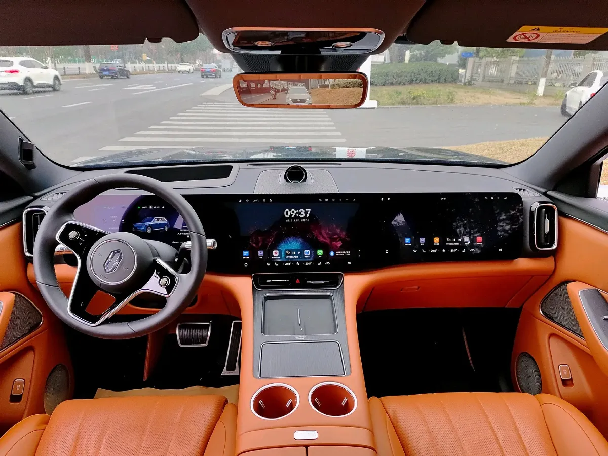 2025 AITO AITO M8 REEV 160HP REEV 53.4KWH,autocango,china used car exporter,china ev exporter,chinese used car exporter,chinese used ev exporter