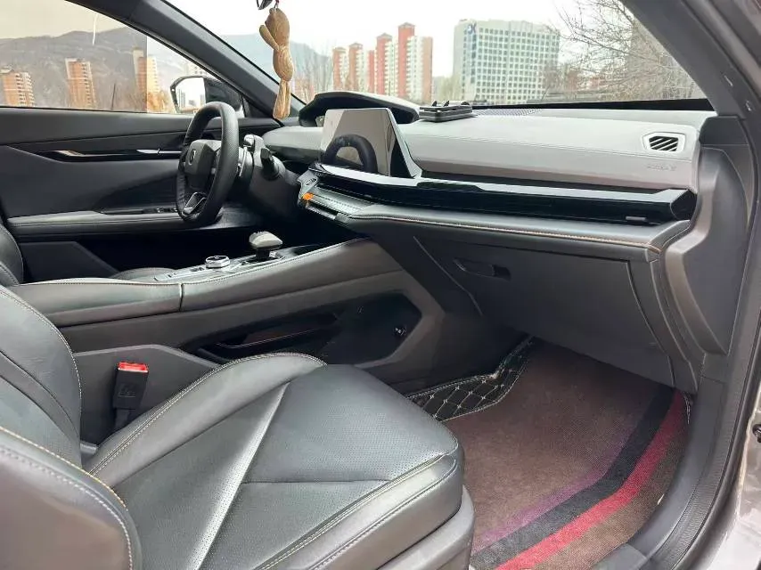 2022 ChangAn UNI-V 1.5T 188HP L4 7DCT,autocango,china used car exporter,china ev exporter,chinese used car exporter,chinese used ev exporter