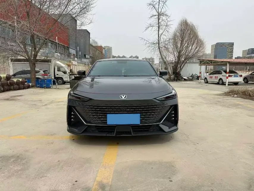 2022 ChangAn UNI-V 1.5T 188HP L4 7DCT,autocango,china used car exporter,china ev exporter,chinese used car exporter,chinese used ev exporter