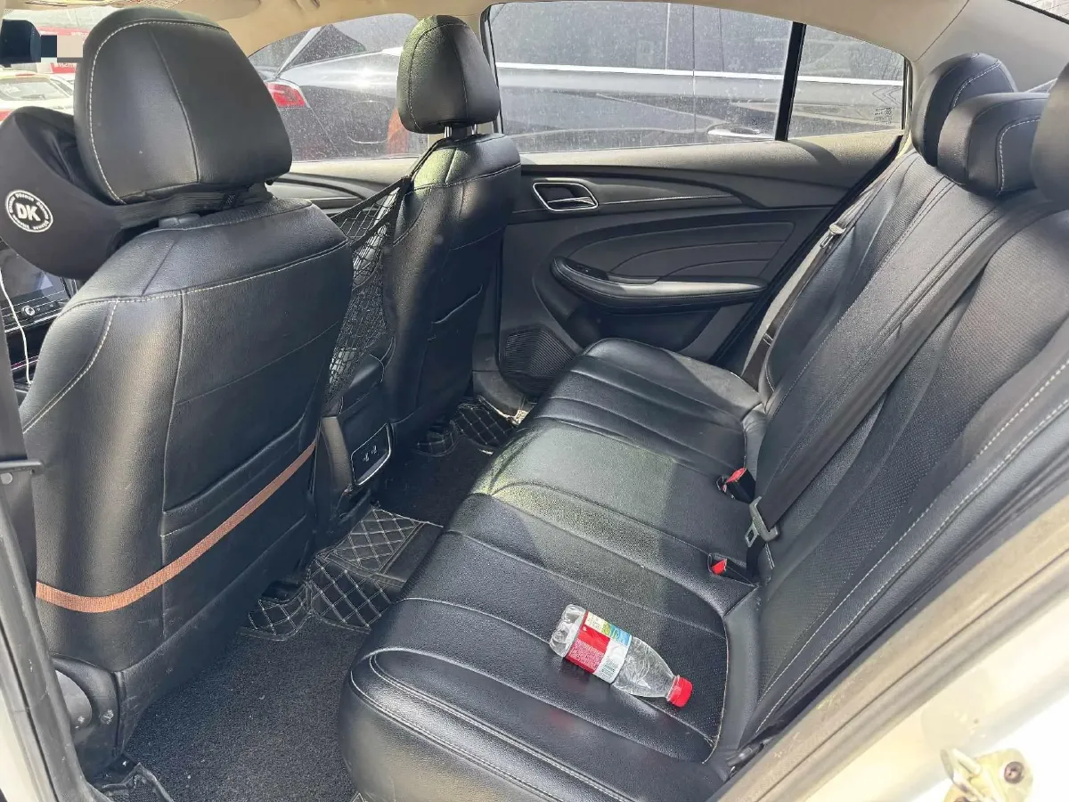 2020 Roewe i5 1.5L 120HP L4 CVT,autocango,china used car exporter,china ev exporter,chinese used car exporter,chinese used ev exporter