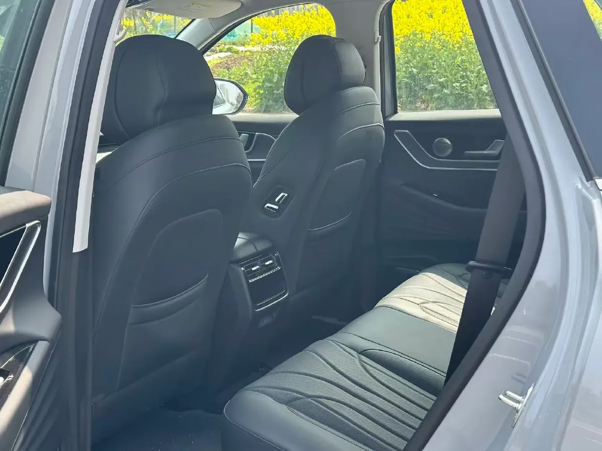 2024 Jetour X90 PRO 2.0T 254HP L4 7DCT,autocango,china used car exporter,china ev exporter,chinese used car exporter,chinese used ev exporter