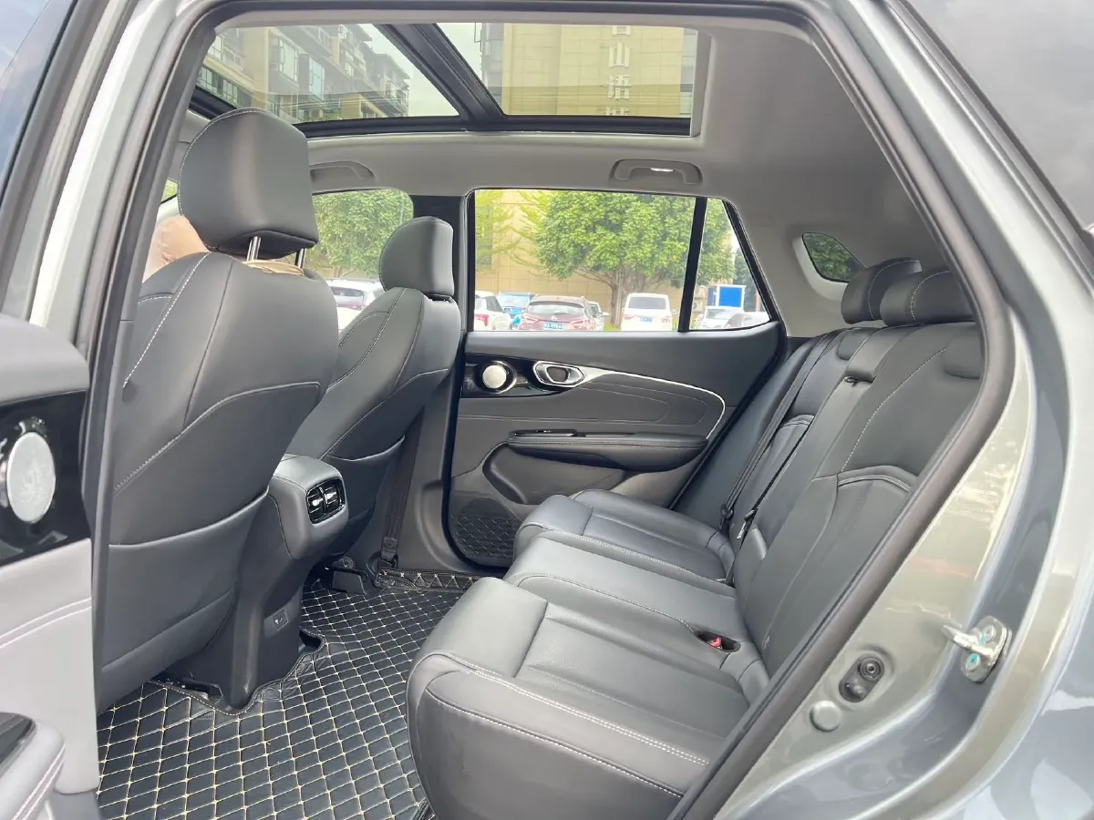 2024 Chevrolet EquinoxPlus 1.5T 180HP L4 2DHT PHEV 24.4KWH,autocango,china used car exporter,china ev exporter,chinese used car exporter,chinese used ev exporter