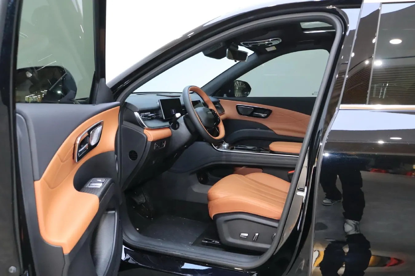 2026 Chery Tiggo 8 1.6T 200HP L4 7DCT,autocango,china used car exporter,china ev exporter,chinese used car exporter,chinese used ev exporter