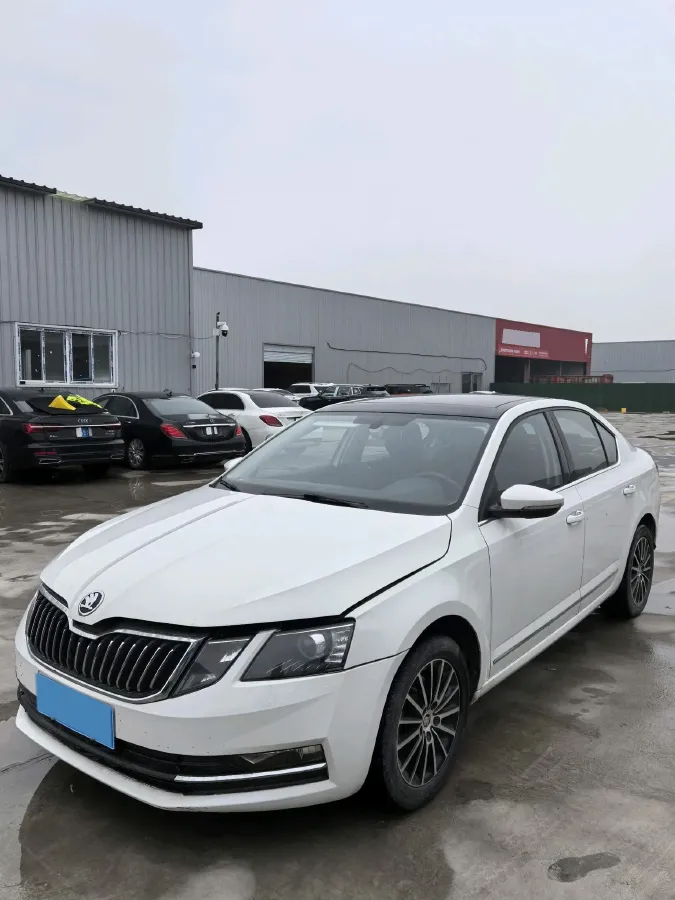 2018 Skoda Octavia 1.6L 110HP L4 6AT,autocango,china used car exporter,china ev exporter,chinese used car exporter,chinese used ev exporter