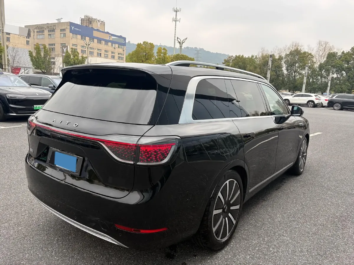 2024 AITO AITO M9 1.5T 152HP L4 REEV 42KWH,autocango,china used car exporter,china ev exporter,chinese used car exporter,chinese used ev exporter