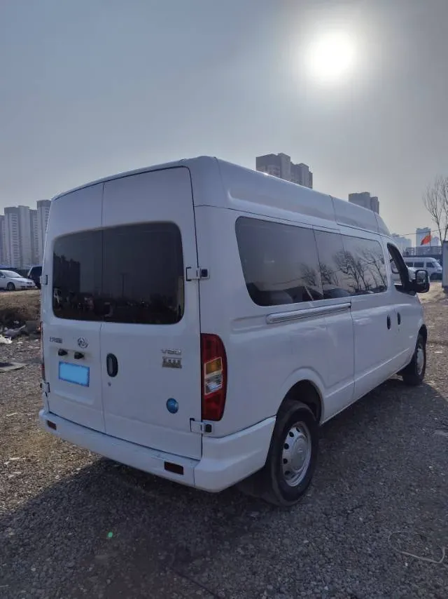 2021 MAXUS XinTu V80 2.0T 127HP L4 6MT,autocango,china used car exporter,china ev exporter,chinese used car exporter,chinese used ev exporter