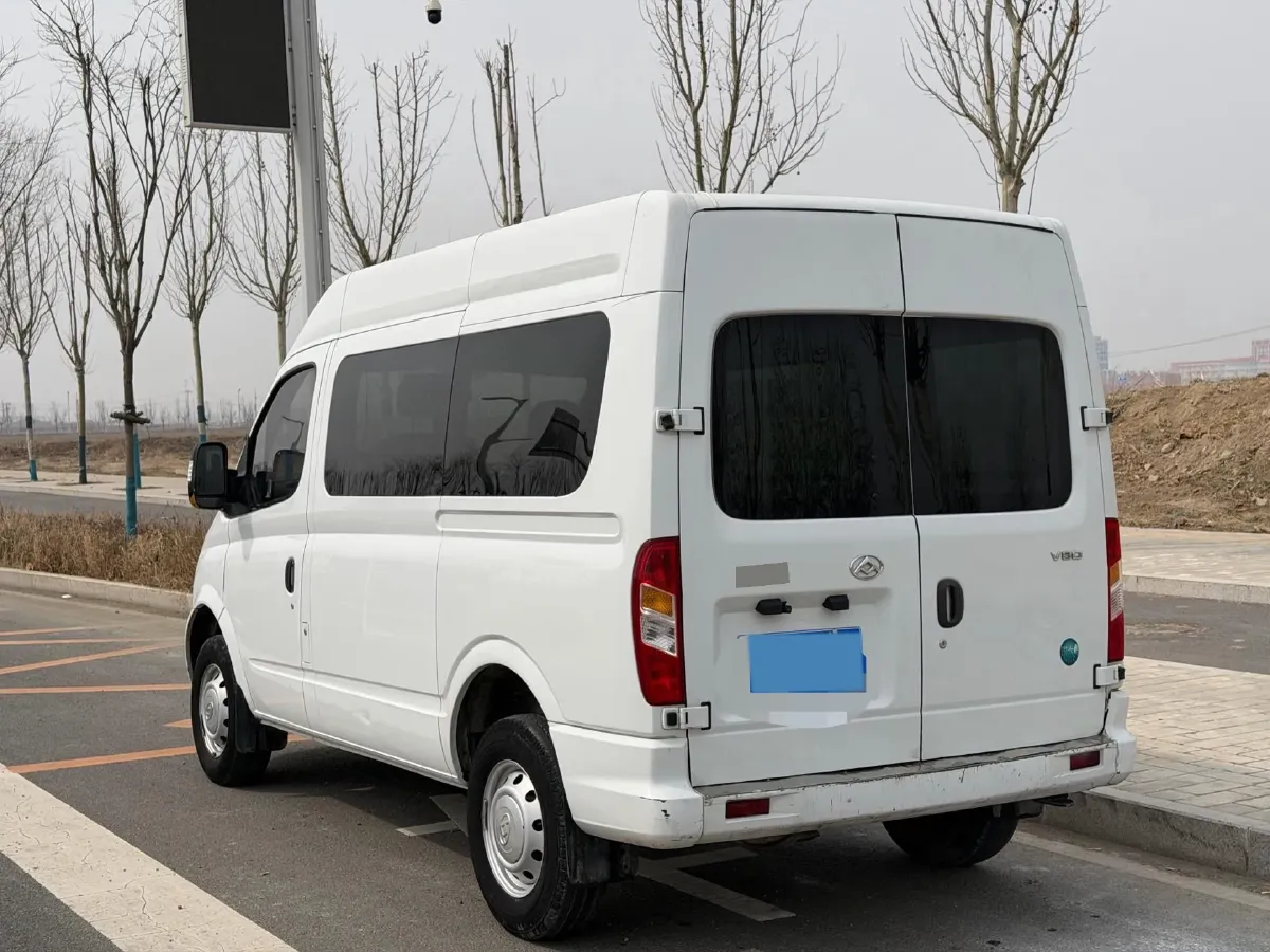 2021 MAXUS XinTu V80 2.0T 139HP L4 6MT,autocango,china used car exporter,china ev exporter,chinese used car exporter,chinese used ev exporter
