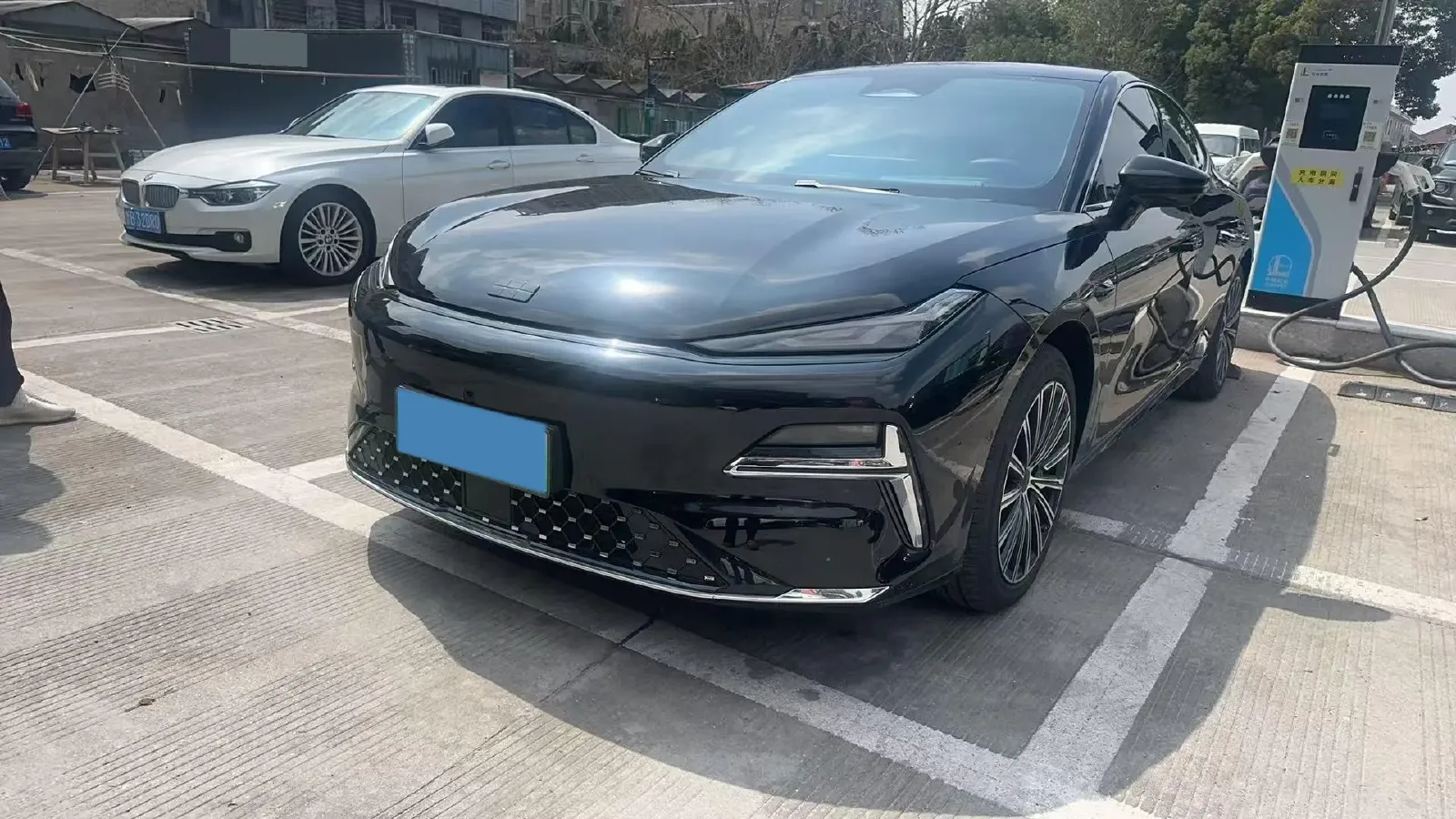 2025 Geely Galaxy Starshine 8 1.5L 112HP L4 1DHT PHEV,autocango,china used car exporter,china ev exporter,chinese used car exporter,chinese used ev exporter