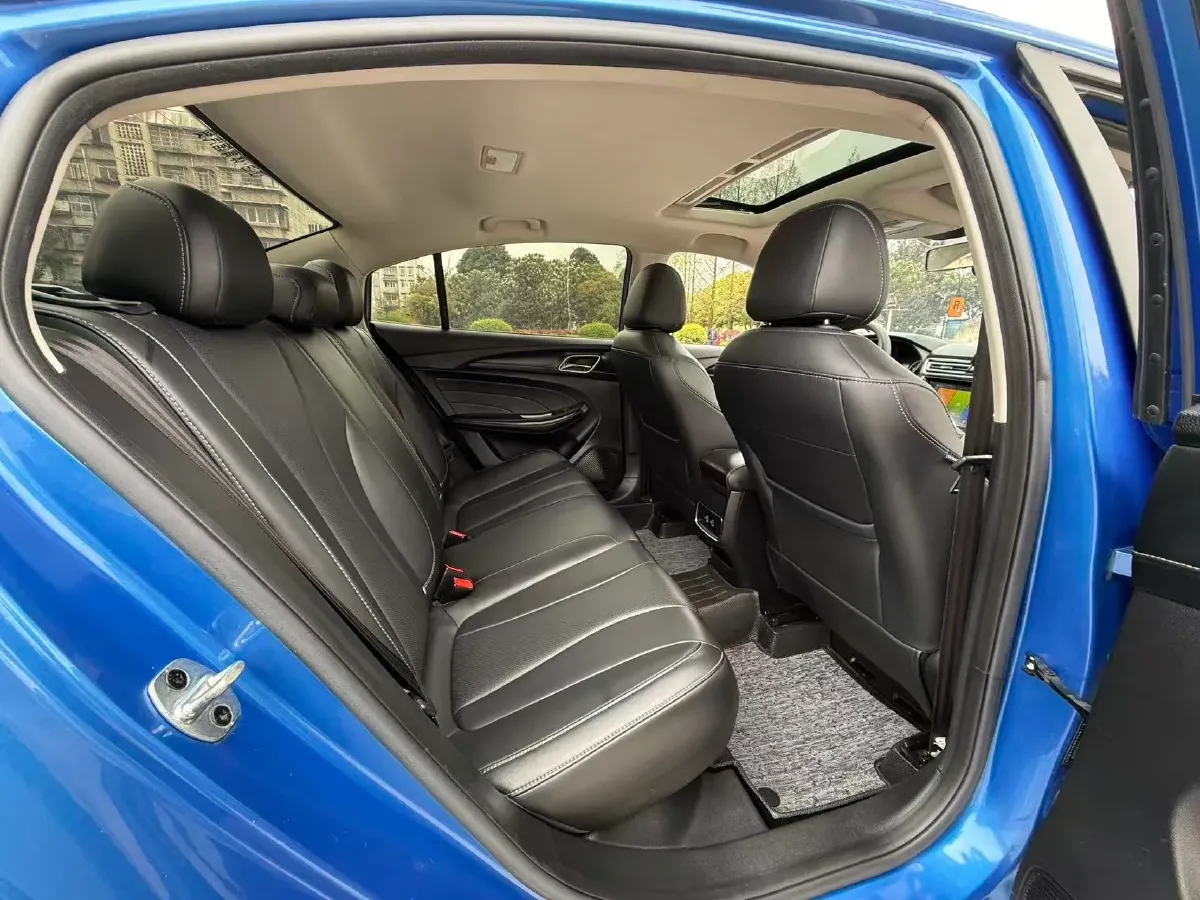 2019 Roewe i5 1.5L 120HP L4 CVT,autocango,china used car exporter,china ev exporter,chinese used car exporter,chinese used ev exporter