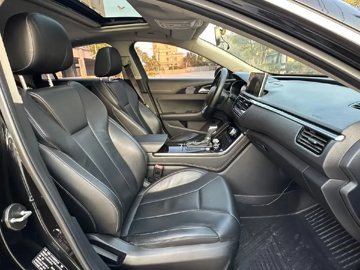 2019 HongQi H5 1.8T 180HP L4 6AT,autocango,china used car exporter,china ev exporter,chinese used car exporter,chinese used ev exporter