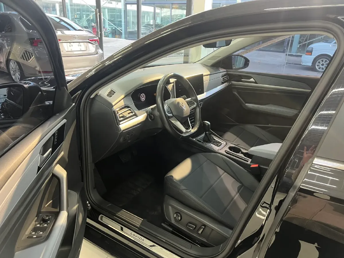 2023 Volkswagen Lavida 1.4T 150HP L4 7DCT,autocango,china used car exporter,china ev exporter,chinese used car exporter,chinese used ev exporter