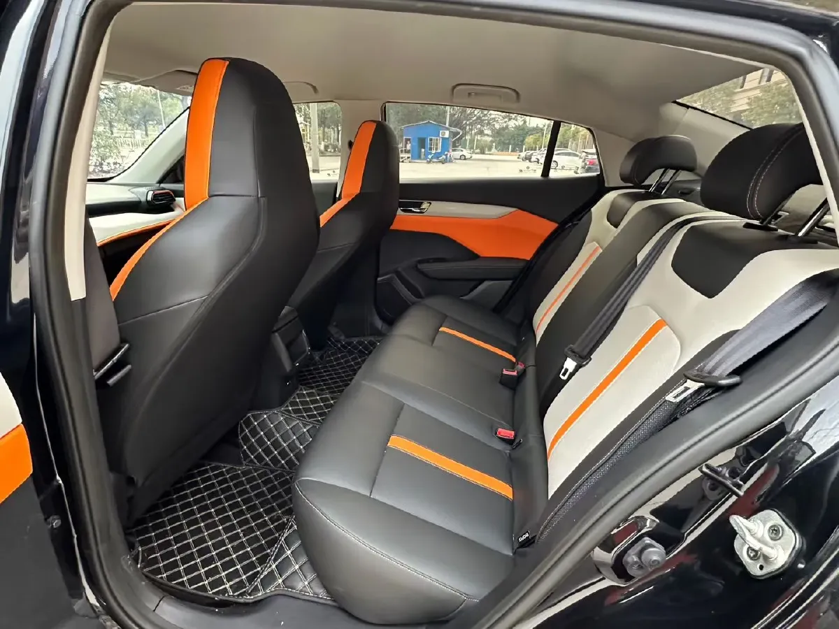 2023 DongFeng Aeolus YiXuan 1.5L 125HP L4 6DCT,autocango,china used car exporter,china ev exporter,chinese used car exporter,chinese used ev exporter