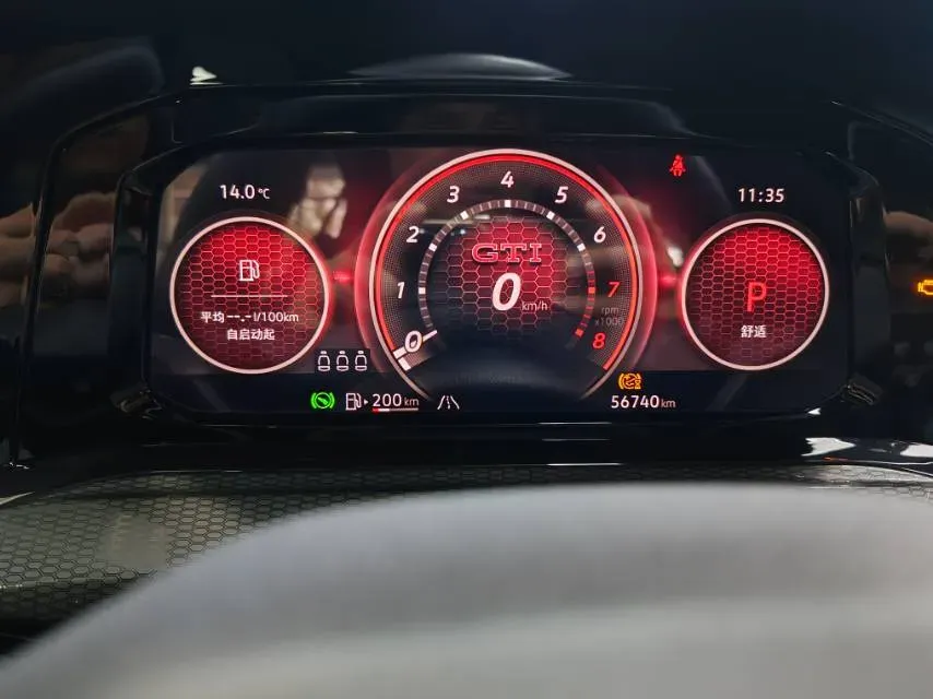 2021 Volkswagen GolfGTI 2.0T 220HP L4 7DCT,autocango,china used car exporter,china ev exporter,chinese used car exporter,chinese used ev exporter