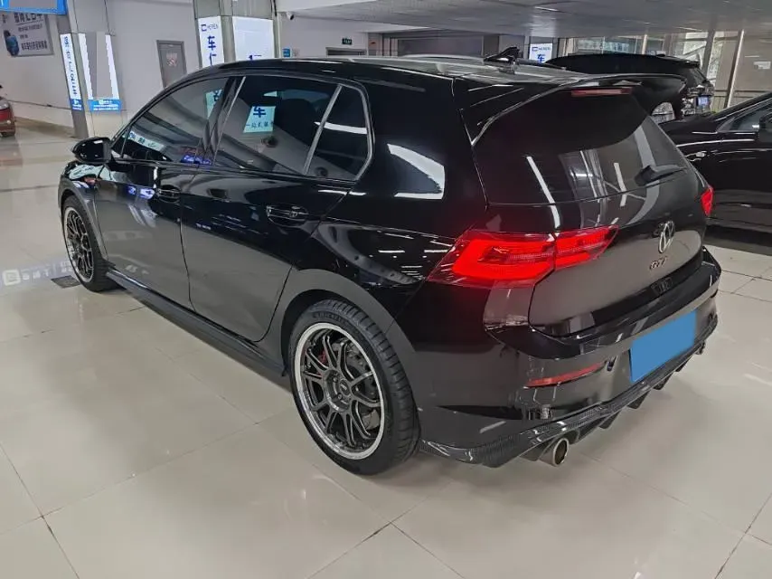 2021 Volkswagen GolfGTI 2.0T 220HP L4 7DCT,autocango,china used car exporter,china ev exporter,chinese used car exporter,chinese used ev exporter