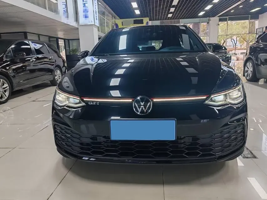 2021 Volkswagen GolfGTI 2.0T 220HP L4 7DCT,autocango,china used car exporter,china ev exporter,chinese used car exporter,chinese used ev exporter