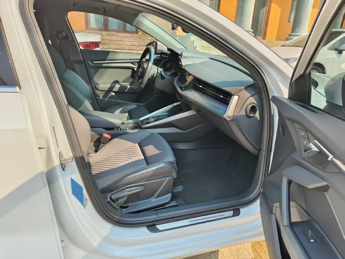 2022 Audi A3 1.4T 150HP L4 7DCT,autocango,china used car exporter,china ev exporter,chinese used car exporter,chinese used ev exporter