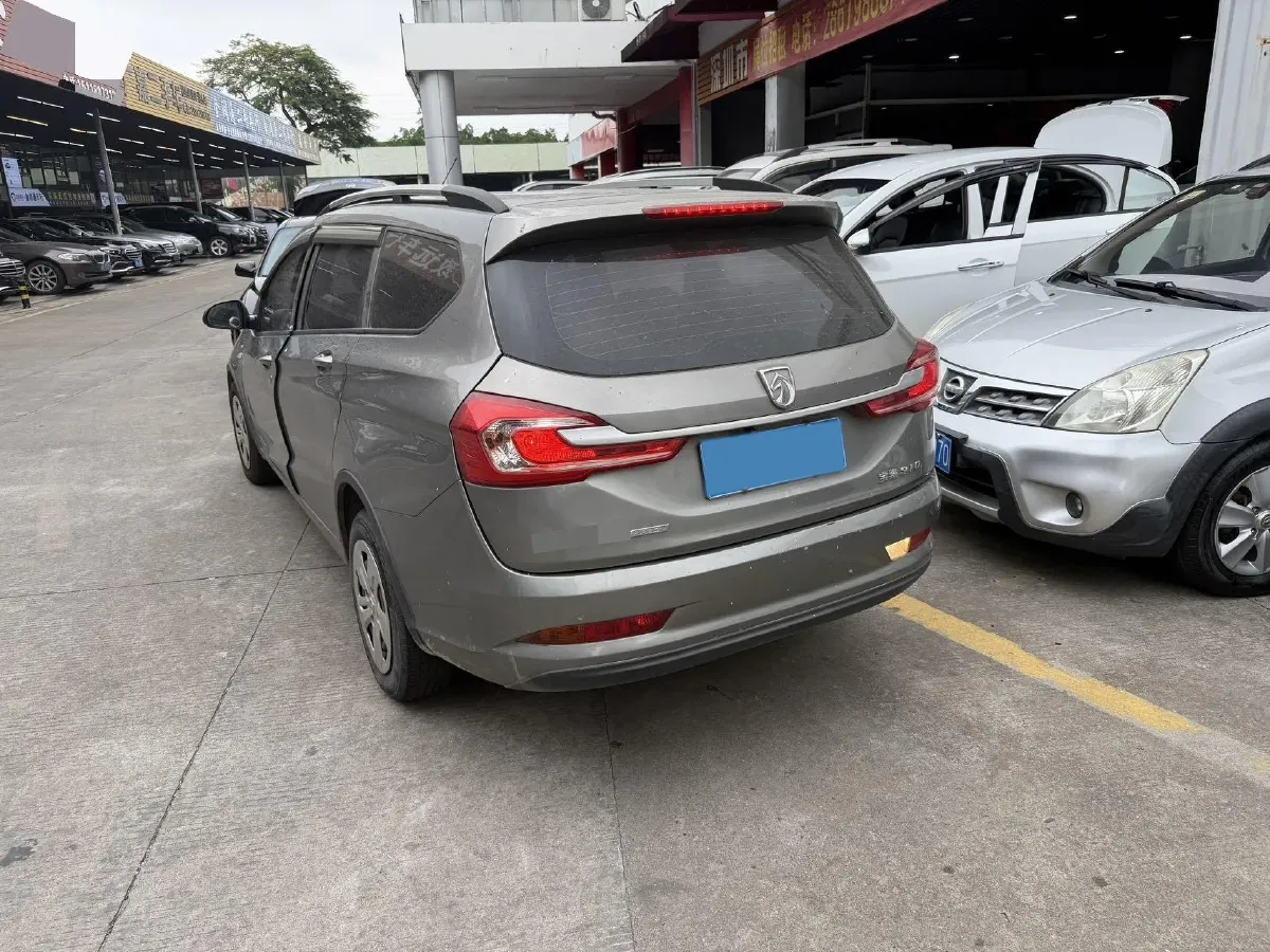 2017 BaoJun 310W 1.5L 112HP L4 6MT,autocango,china used car exporter,china ev exporter,chinese used car exporter,chinese used ev exporter