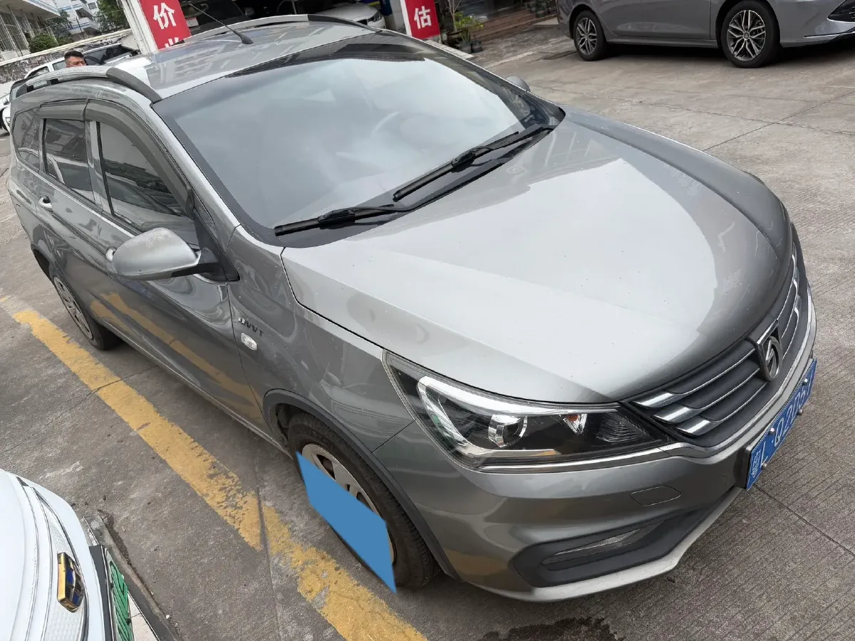 2017 BaoJun 310W 1.5L 112HP L4 6MT,autocango,china used car exporter,china ev exporter,chinese used car exporter,chinese used ev exporter