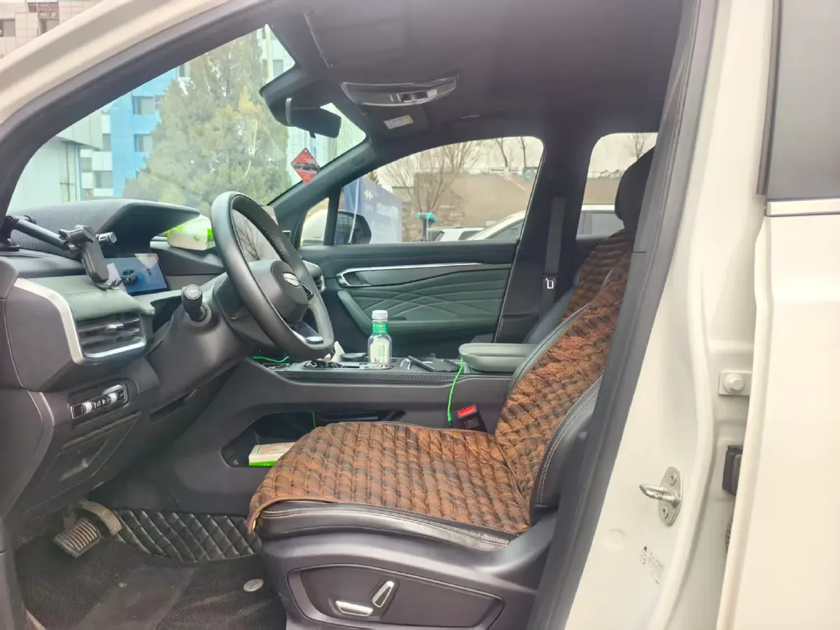 2023 Geely Okavango L 2.0T 218HP L4 7DCT,autocango,china used car exporter,china ev exporter,chinese used car exporter,chinese used ev exporter