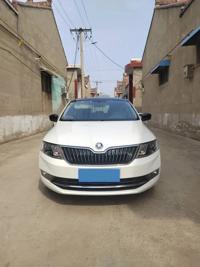 2018 Skoda Rapid Spaceback 1.6L 110HP L4 6AT,autocango,china used car exporter,china ev exporter,chinese used car exporter,chinese used ev exporter