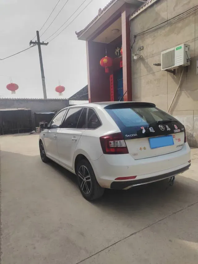 2018 Skoda Rapid Spaceback 1.6L 110HP L4 6AT,autocango,china used car exporter,china ev exporter,chinese used car exporter,chinese used ev exporter