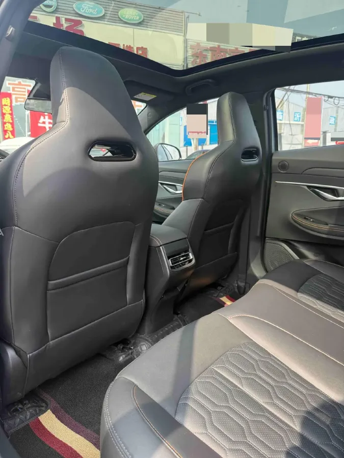 2022 ChangAn UNI-T 1.5T 188HP L4 7DCT,autocango,china used car exporter,china ev exporter,chinese used car exporter,chinese used ev exporter