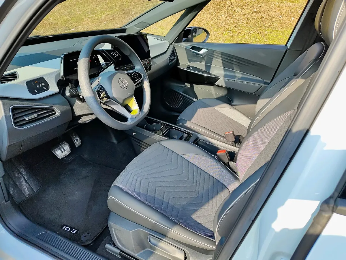 2023 Volkswagen ID.3 BEV 52.8KWH,autocango,china used car exporter,china ev exporter,chinese used car exporter,chinese used ev exporter