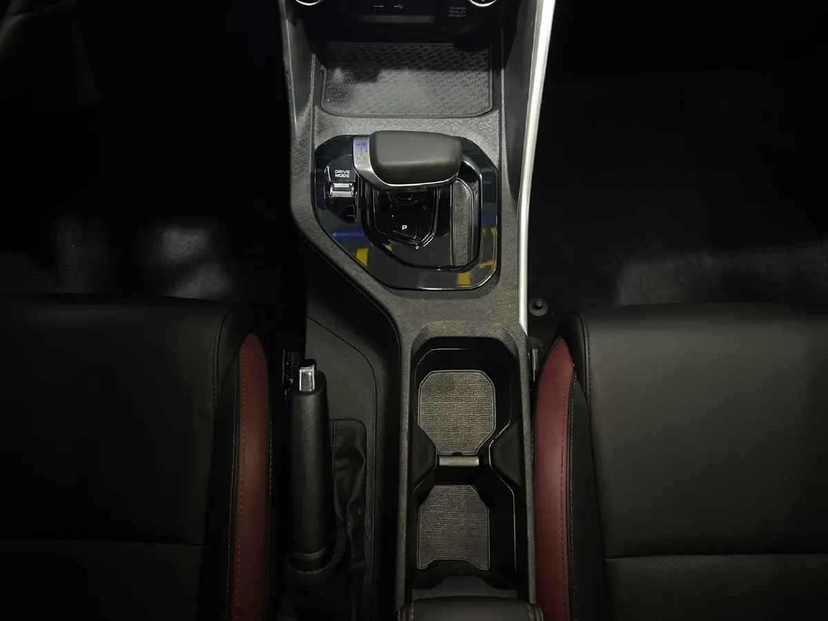 2021 Geely Coolray 1.4T 141HP L4 6DCT,autocango,china used car exporter,china ev exporter,chinese used car exporter,chinese used ev exporter