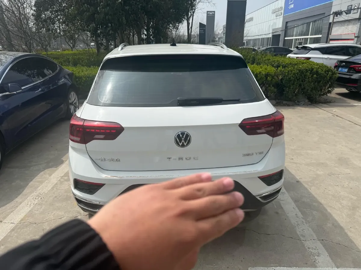 2022 Volkswagen T-Roc 1.4T 150HP L4 7DCT,autocango,china used car exporter,china ev exporter,chinese used car exporter,chinese used ev exporter