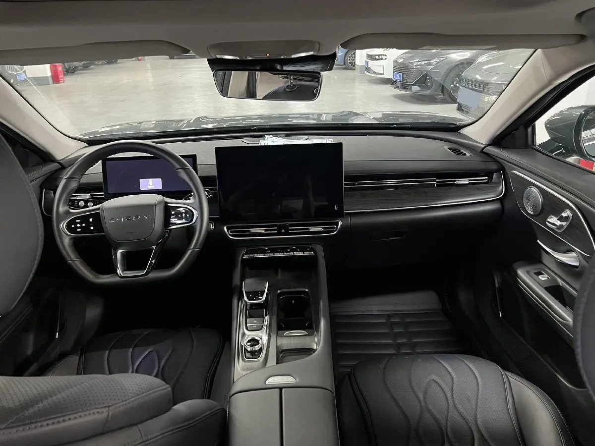 2025 Chery Arrizo 8 Pro 1.6T 197HP L4 7DCT,autocango,china used car exporter,china ev exporter,chinese used car exporter,chinese used ev exporter