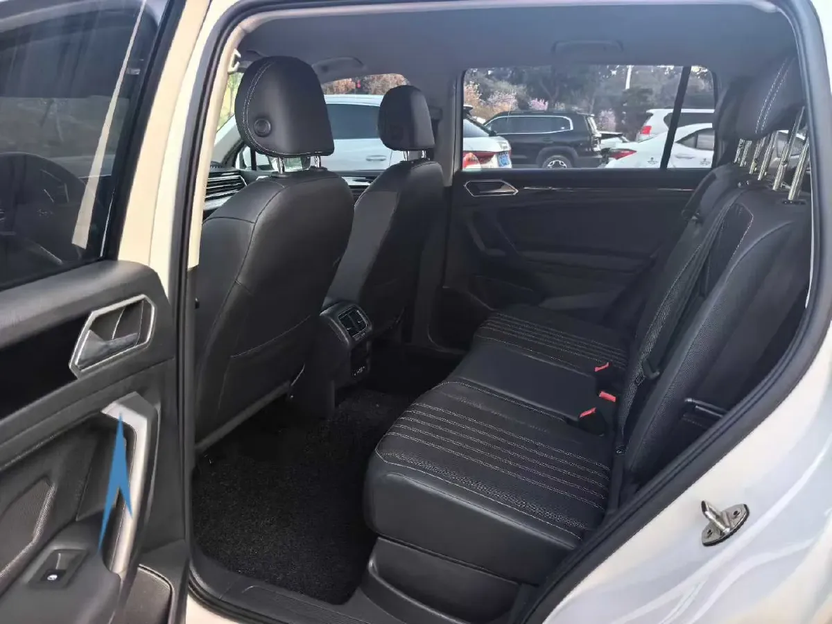 2020 Geely Azkarra 1.5T 177HP L3 6AT,autocango,china used car exporter,china ev exporter,chinese used car exporter,chinese used ev exporter