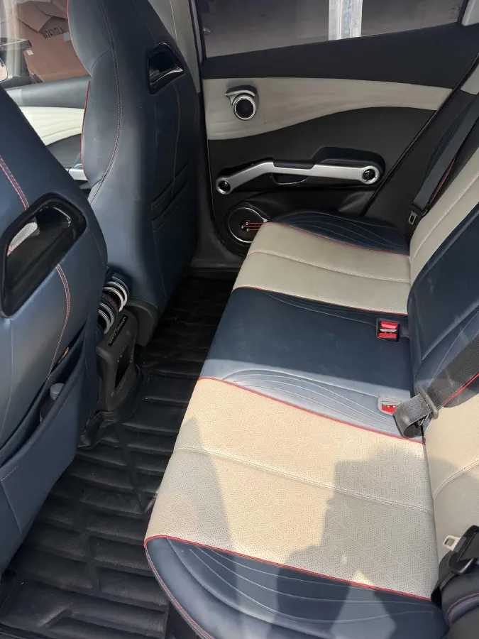 2022 Roewe RX5 MAX 1.5T 181HP L4 6AT,autocango,china used car exporter,china ev exporter,chinese used car exporter,chinese used ev exporter