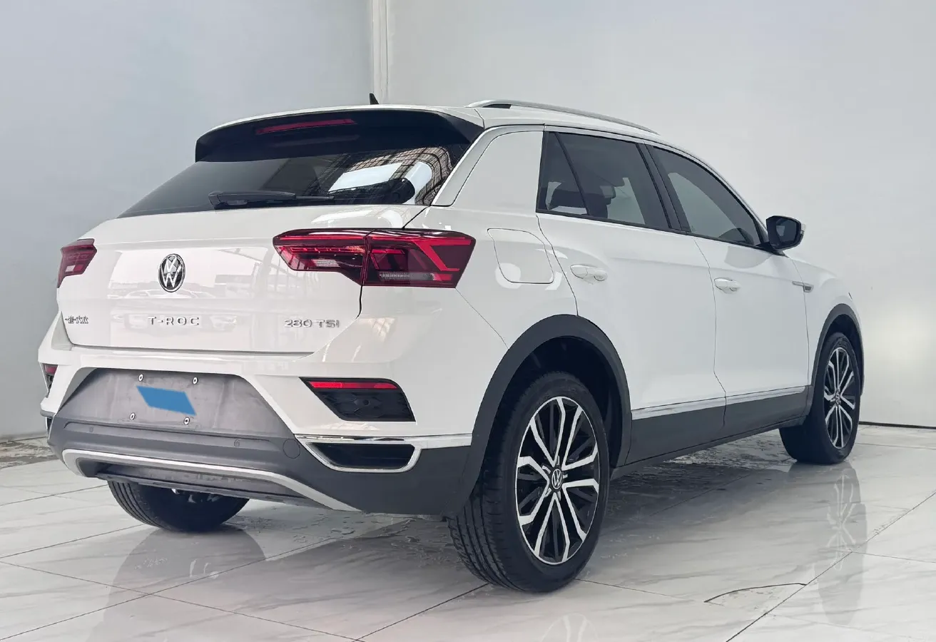 2022 Volkswagen T-Roc 1.4T 150HP L4 7DCT,autocango,china used car exporter,china ev exporter,chinese used car exporter,chinese used ev exporter