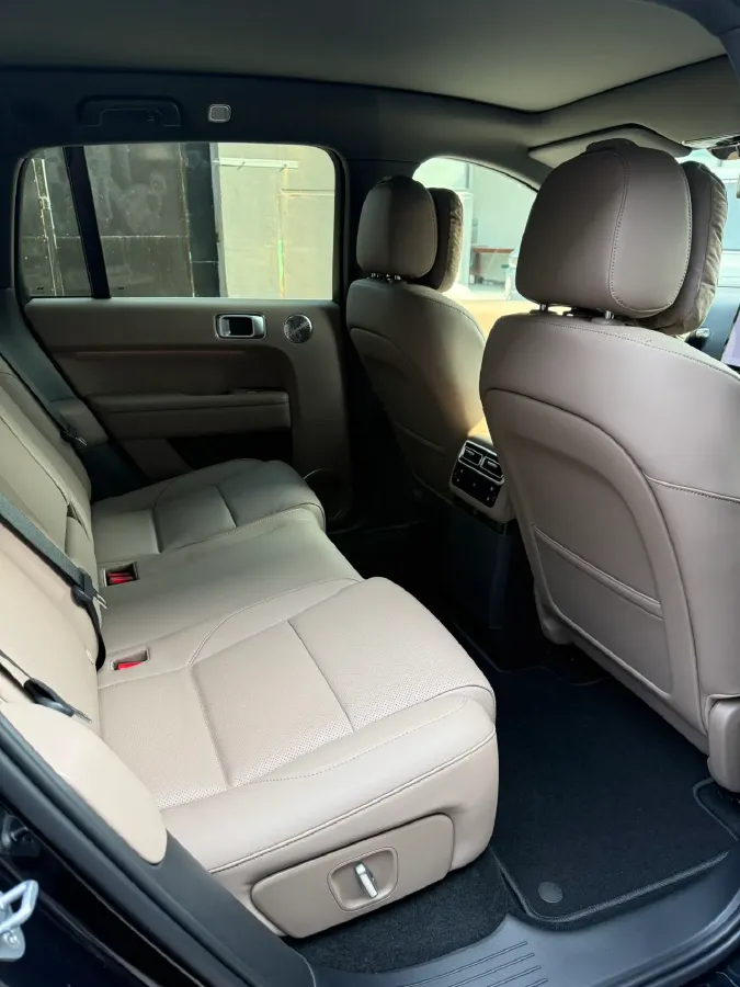 2025 Li L6 Range Extended 154HP L4 REEV,autocango,china used car exporter,china ev exporter,chinese used car exporter,chinese used ev exporter