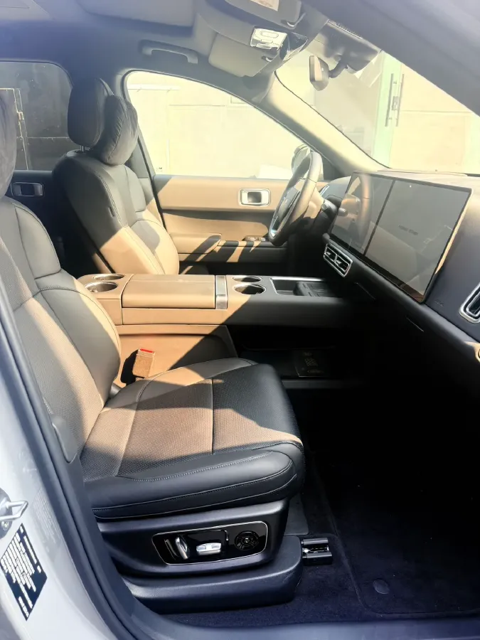 2025 Li L9 Range Extended 154HP REEV,autocango,china used car exporter,china ev exporter,chinese used car exporter,chinese used ev exporter