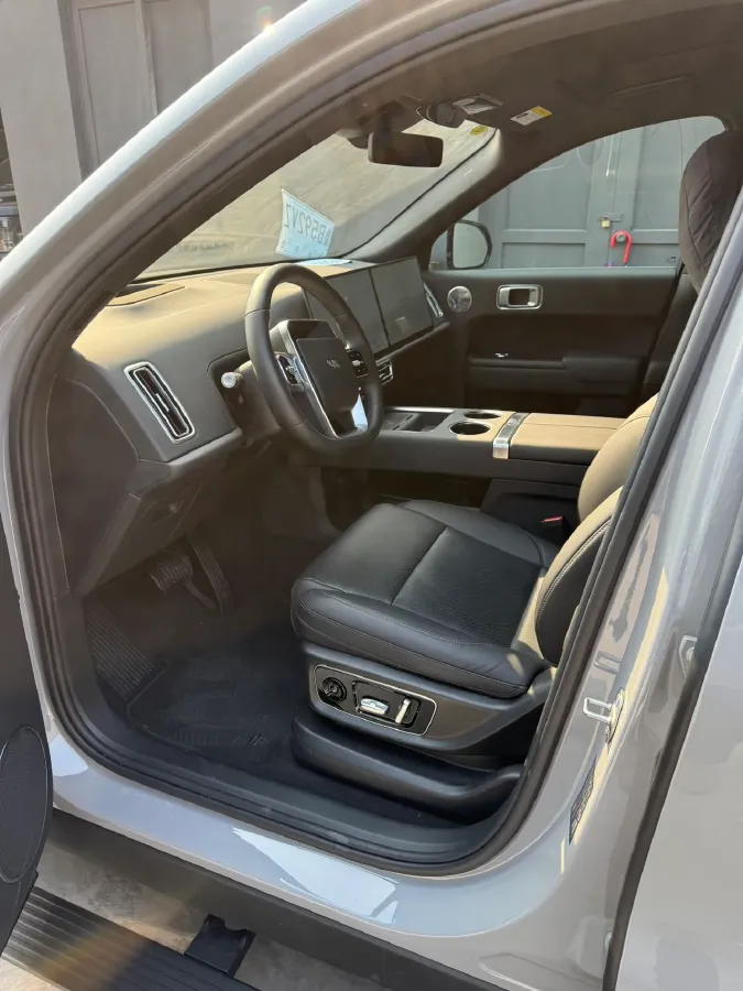 2025 Li L9 Range Extended 154HP REEV,autocango,china used car exporter,china ev exporter,chinese used car exporter,chinese used ev exporter