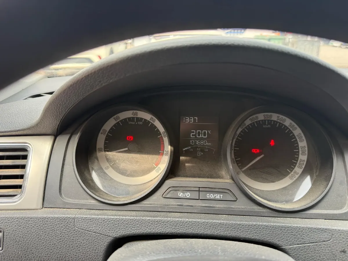 2018 Skoda Rapid Spaceback 1.4L 90HP L4 5MT,autocango,china used car exporter,china ev exporter,chinese used car exporter,chinese used ev exporter