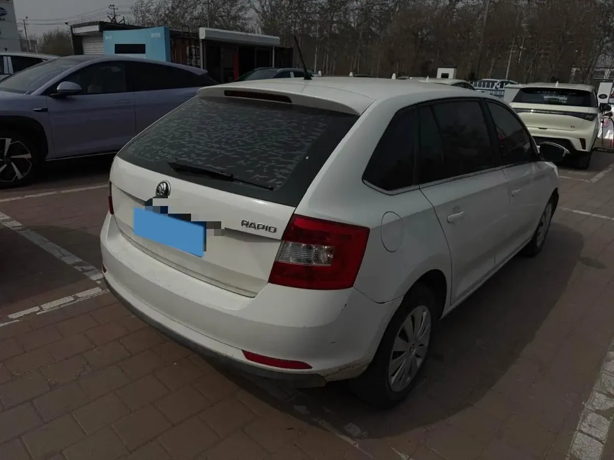 2018 Skoda Rapid Spaceback 1.4L 90HP L4 5MT,autocango,china used car exporter,china ev exporter,chinese used car exporter,chinese used ev exporter