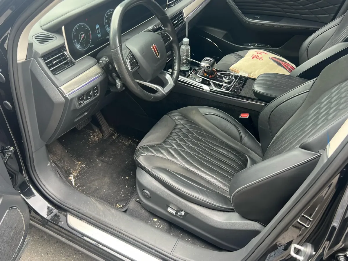 2022 HongQi HS5 2.0T 224HP L4 6AT,autocango,china used car exporter,china ev exporter,chinese used car exporter,chinese used ev exporter