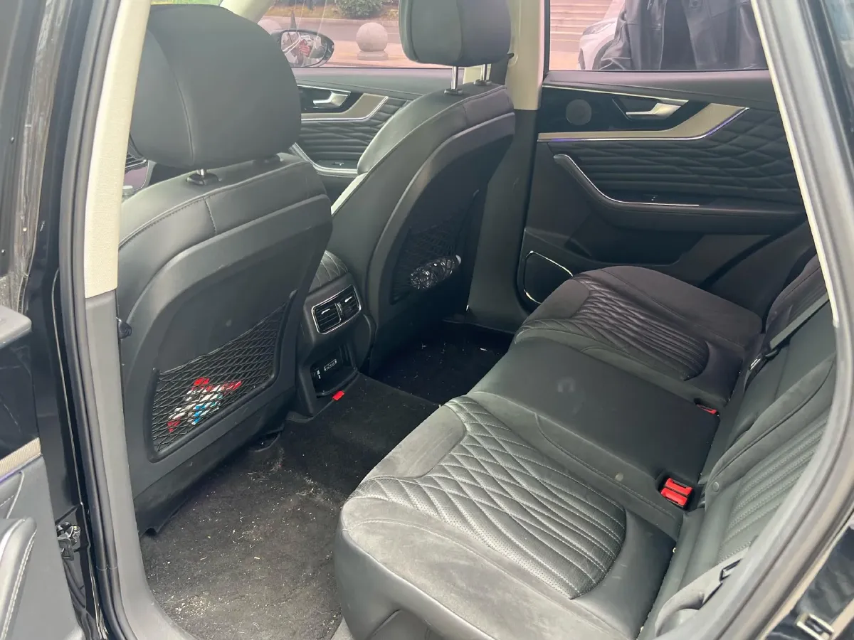 2022 HongQi HS5 2.0T 224HP L4 6AT,autocango,china used car exporter,china ev exporter,chinese used car exporter,chinese used ev exporter