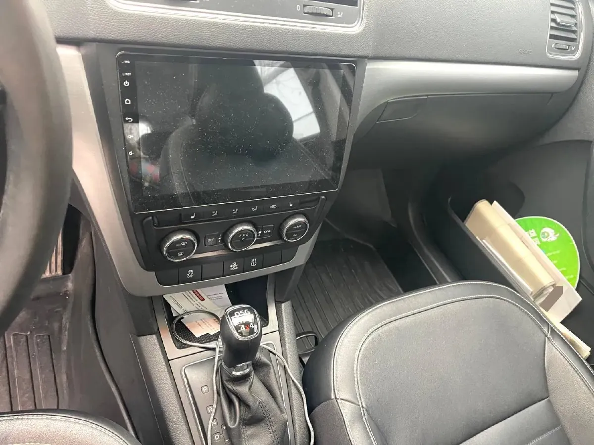 2017 Skoda Yeti 1.8T 160HP L4 6DCT,autocango,china used car exporter,china ev exporter,chinese used car exporter,chinese used ev exporter