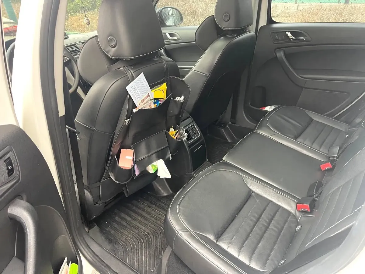 2017 Skoda Yeti 1.8T 160HP L4 6DCT,autocango,china used car exporter,china ev exporter,chinese used car exporter,chinese used ev exporter